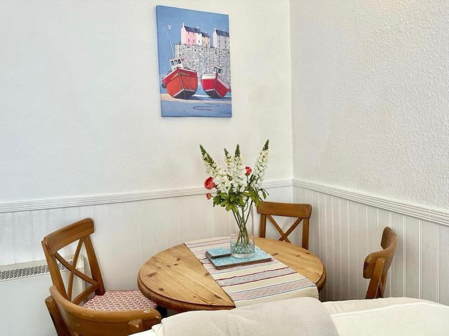 Ship Cottage Tenby Beach 50M المظهر الخارجي الصورة